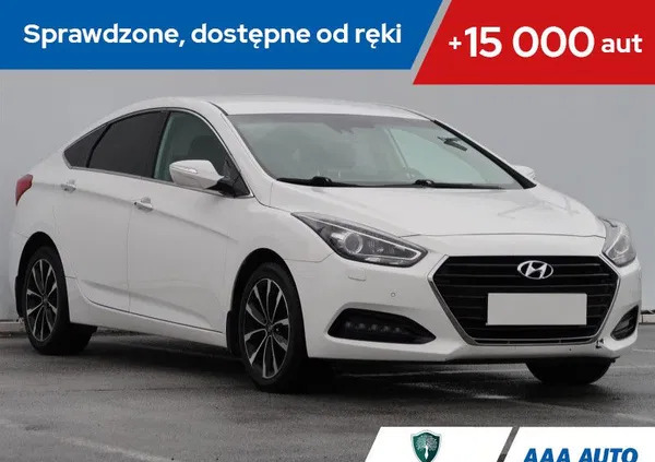 hyundai i40 krzeszowice Hyundai i40 cena 52000 przebieg: 142721, rok produkcji 2016 z Krzeszowice